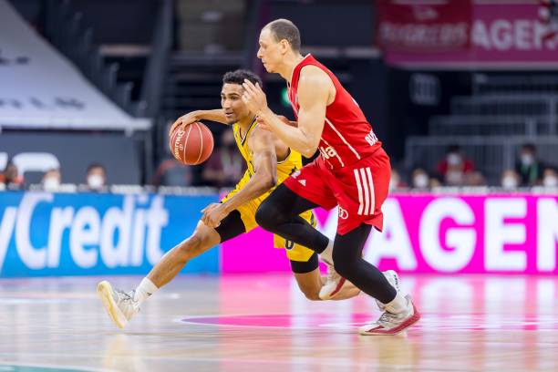 布莱恩特追 布莱恩特追