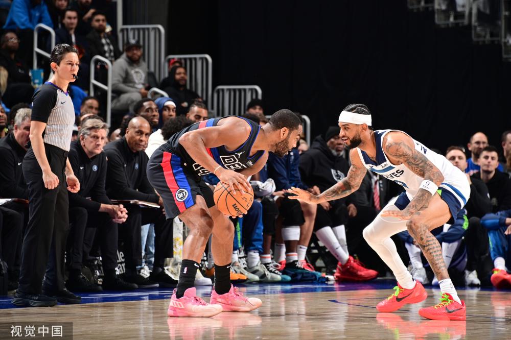 展现出的 展现出的