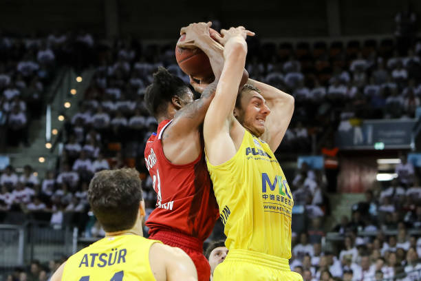 执行上做出 执行上做出